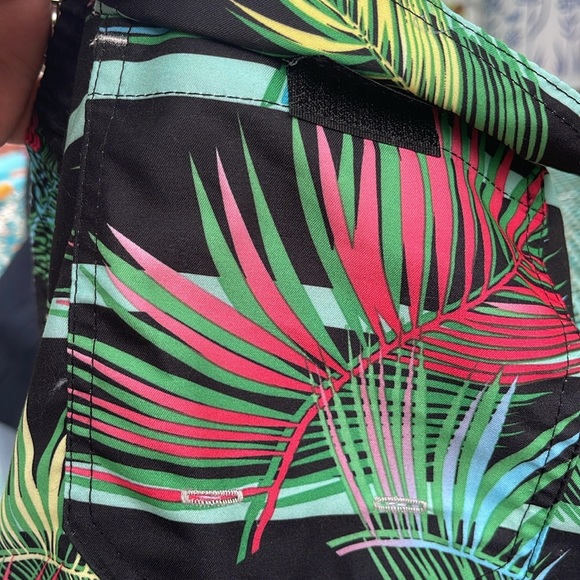 New Men’s Bahama swim trunks with lining. Size 2X - Picture 6 of 6